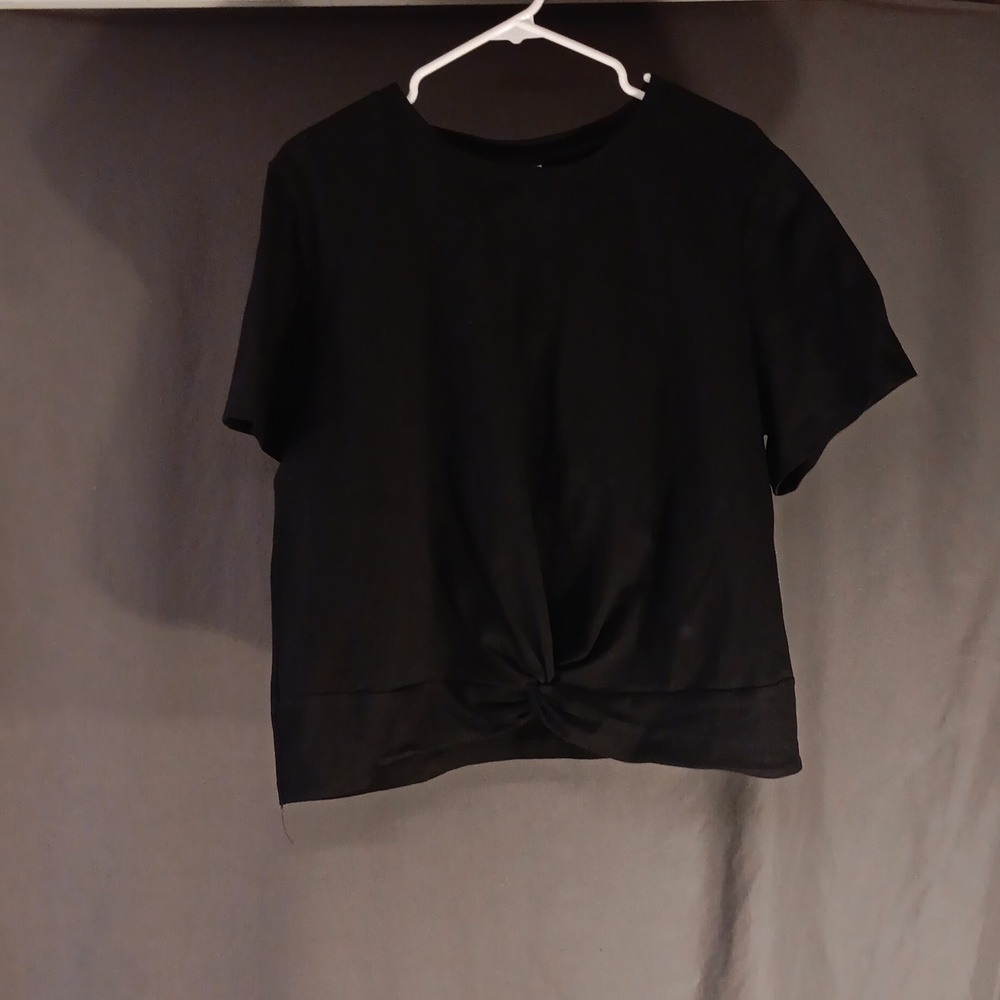 New with tags, short sleeve, black crop top.